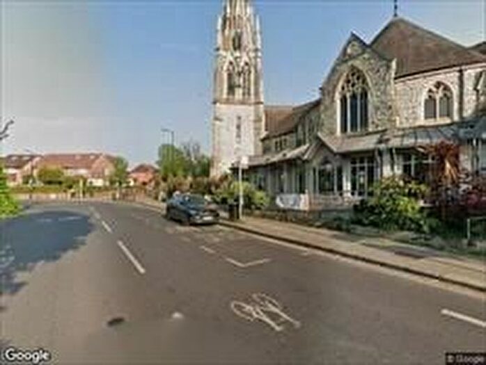 2 Bedroom Flat To Rent In Barry Road, London, SE22