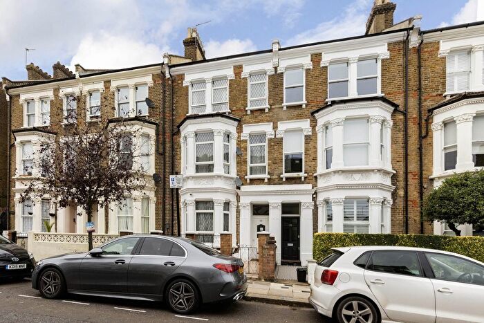 2 Bedroom Flat To Rent In Saltram Crescent, London, W9