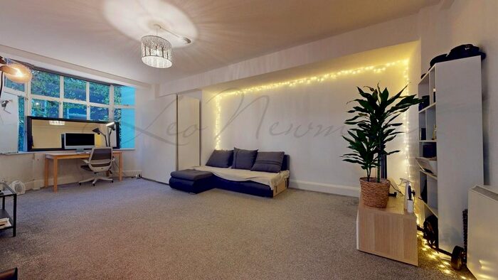 Studio To Rent In Gray's Inn Road, Clerkenwell, WC1X