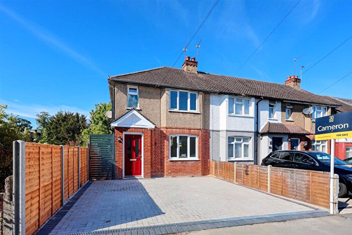 3 Bedroom Semi-Detached House For Sale In Snowden Avenue, Hillingdon, UB10