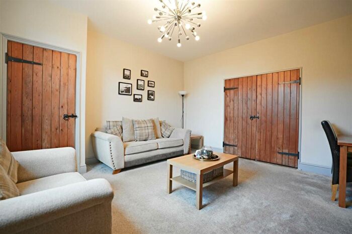 2 Bedroom Semi-Detached House For Sale In School Street, Greetland, HX4
