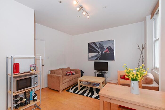 1 Bedroom Flat To Rent In Craven Terrace, Bayswater, W2