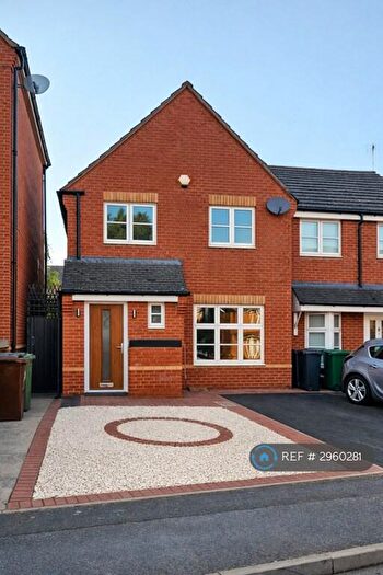 3 Bedroom Semi-Detached House To Rent In Wavers Marston, Birmingham, B37