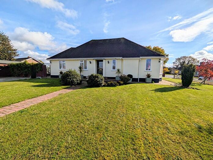 3 Bedroom Detached Bungalow For Sale In Bury Road, Hopton, IP22