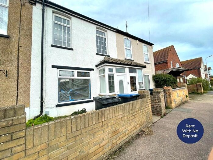 3 Bedroom Terraced House To Rent In Camden Road, St Peters, Broadstairs, Kent, CT10