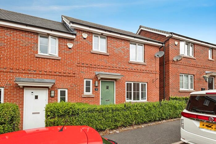 3 Bedroom Semi Detached House For Sale In Somersby Street, Oldham, Greater Manchester, OL8