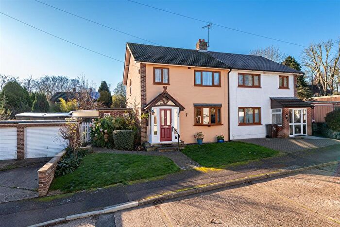 3 Bedroom Semi Detached House For Sale In Horwood Close, Rochester, ME1