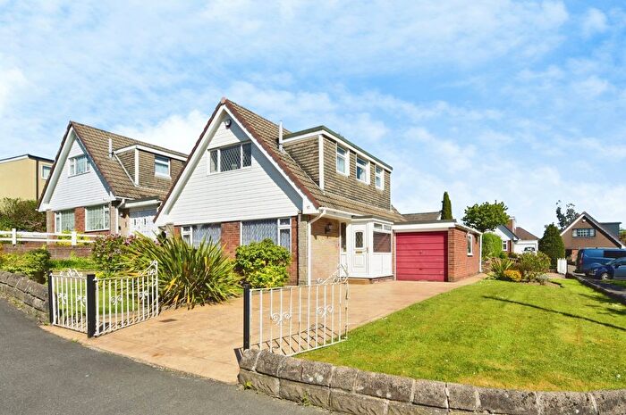 2 Bedroom Detached House For Sale In Bowman Close, Sheffield, South Yorkshire, S12