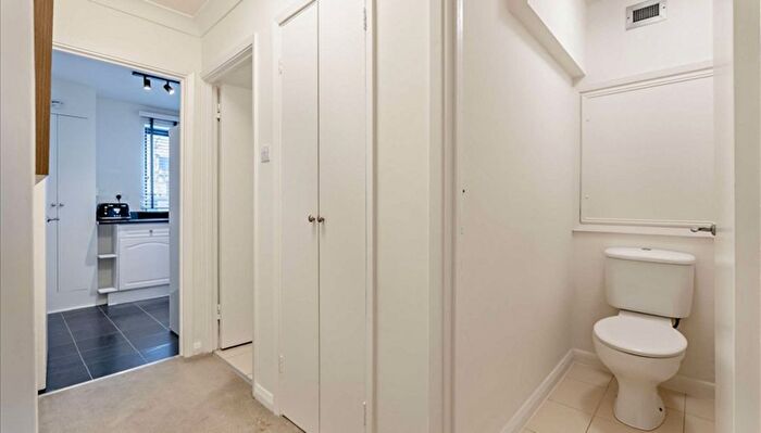 2 Bedroom Flat To Rent In Fulham Road, London, SW3