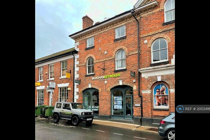 1 Bedroom Flat To Rent In Union Street, Stratford-Upon-Avon, CV37