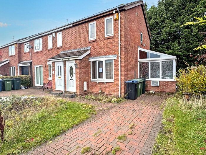 2 Bedroom End Of Terrace House For Sale In Glanton Close, Wardley, Gateshead, Tyne And Wear, NE10