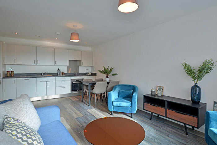 2 Bedroom Apartment To Rent In Apartment, Forum, Birmingham, B5