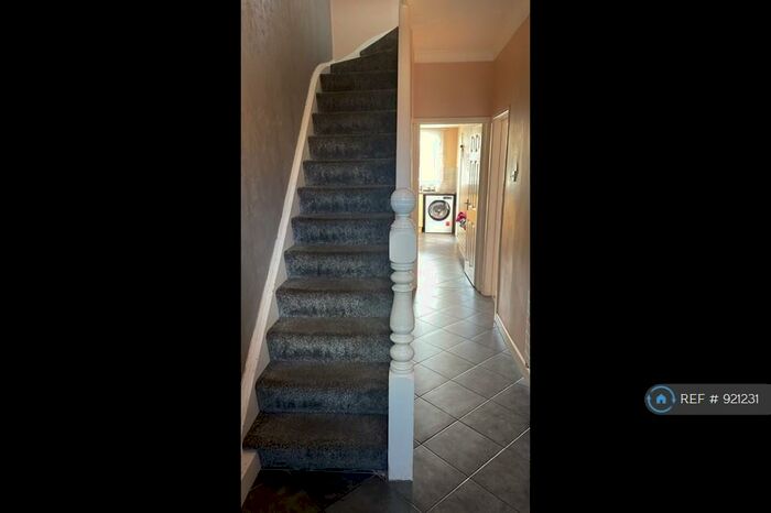 3 Bedroom Terraced House To Rent In Somerton Road, Newport, NP19