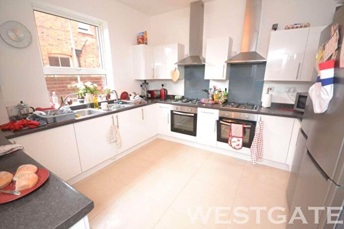 8 Bedroom Detached House To Rent In Erleigh Road, Reading, RG1