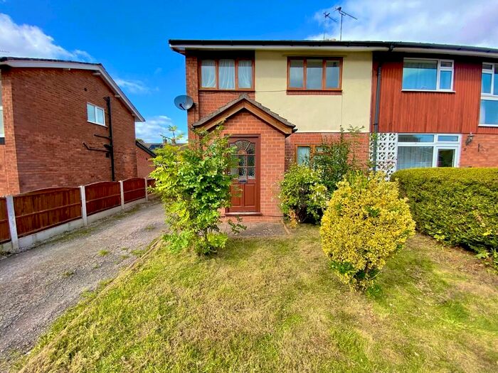 3 Bedroom Semi-Detached House To Rent In Tintern Avenue, Chester, CH2