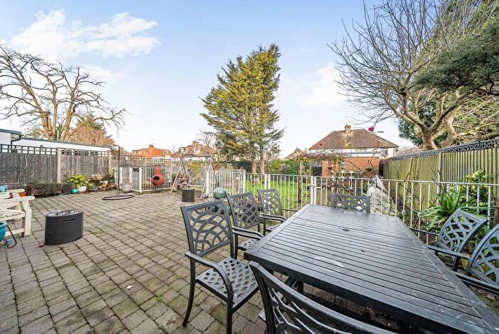 7 Bedroom Detached House For Sale In Greenfield Gardens, Cricklewood, London, NW2