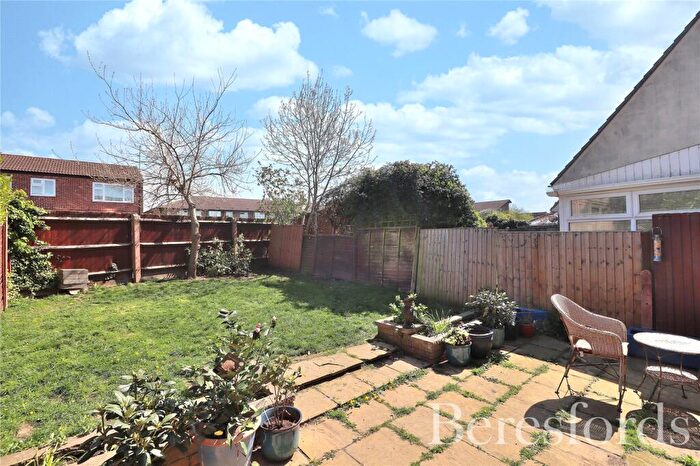 3 Bedroom Terraced House For Sale In Churchill Rise, Chelmsford, CM1