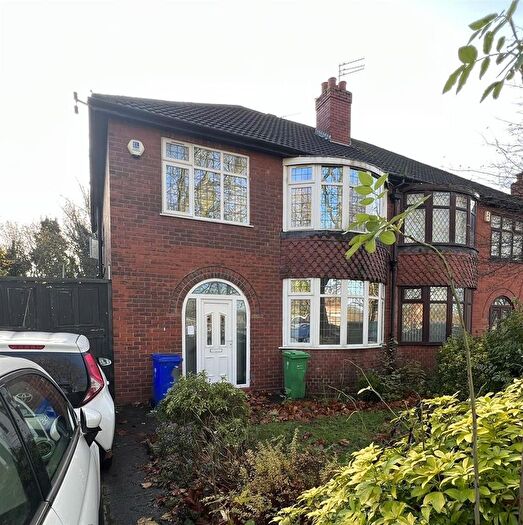 6 Bedroom Semi Detached House To Rent In Old Hall Lane, Manchester, M14