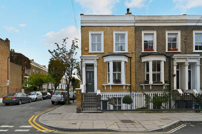 4 Bedroom Terraced House To Rent In Valentine Road, E9