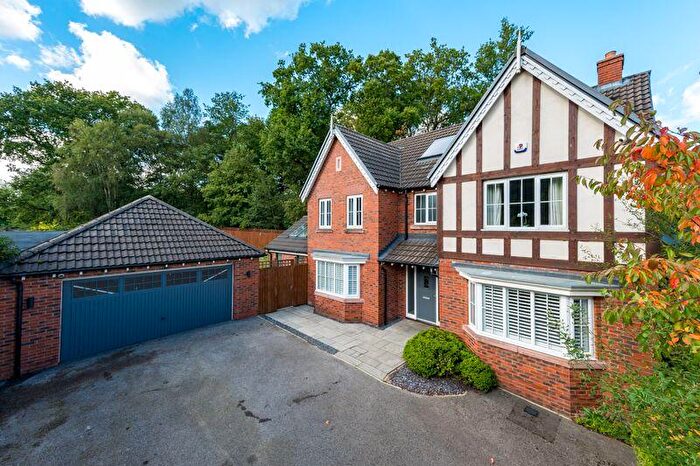 5 Bedroom Detached House For Sale In Duxbury Manor Way, Chorley, PR7