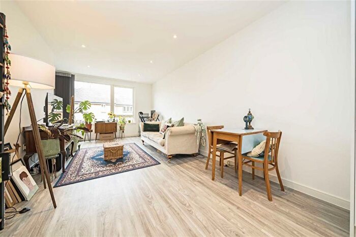 2 Bedroom Flat For Sale In Blackheath Road, Greenwich, SE10