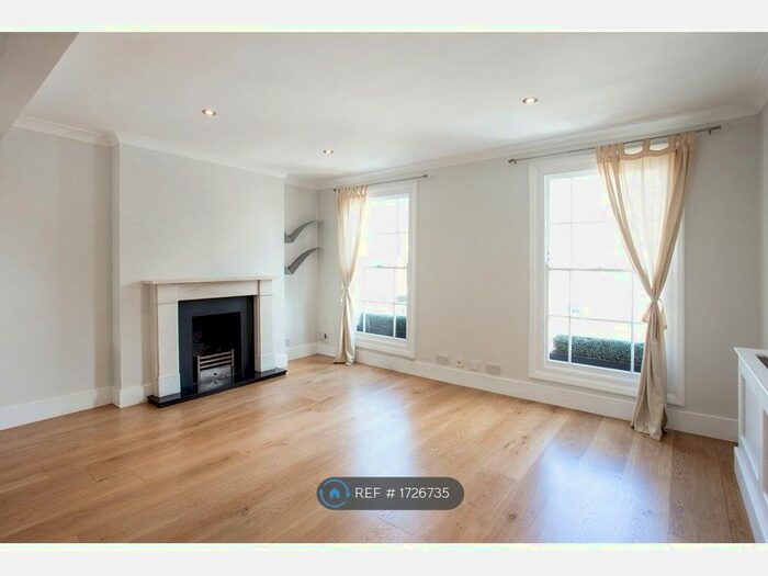 2 Bedroom Maisonette To Rent In Lonsdale Road, London, W11