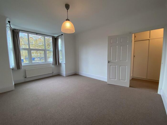 2 Bedroom Apartment To Rent In Henleaze Road, Bristol, BS9