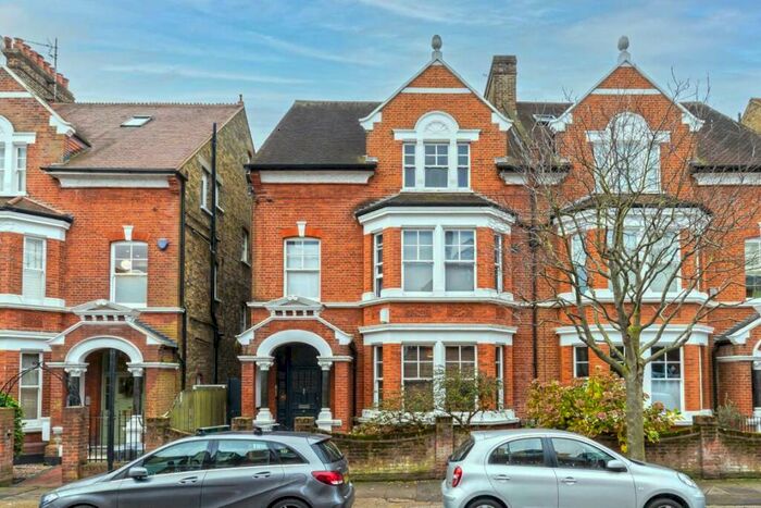 1 Bedroom Flat To Rent In Wexford Road, Balham, SW12
