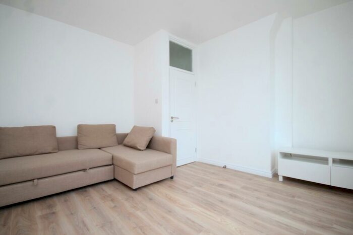 1 Bedroom Flat To Rent In Durdans House, Farrier St, Camden, NW1