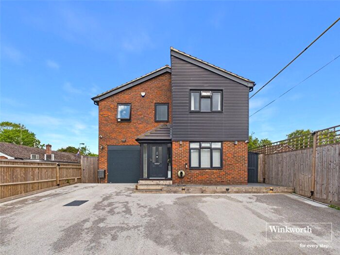 5 Bedroom Detached House For Sale In Wintringham Way, Purley On Thames, Reading, Berkshire, RG8