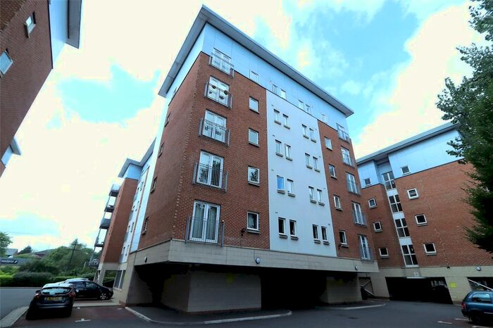 2 Bedroom Flat To Rent In Platt House, Elmira Way, Salford, M5