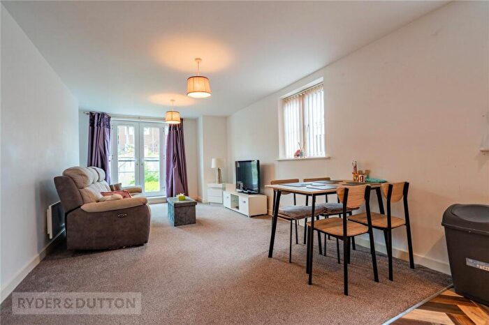 2 Bedroom Apartment For Sale In Caygill Terrace, Halifax, West Yorkshire, HX1