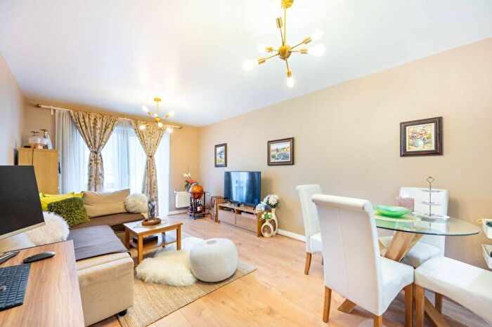 1 Bedroom Flat For Sale In Williams Way, Sudbury, Wembley, HA0