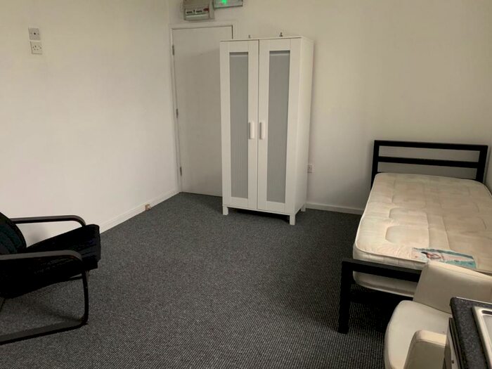 1 Bedroom Apartment To Rent In Station Road, Wombwell, S73