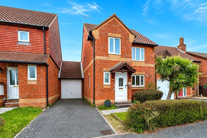 3 Bedroom Detached House For Sale In Chiswell Road, West Canford Heath, Poole, Dorset, BH17