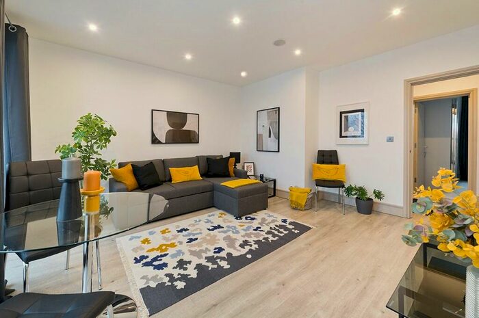 2 Bedroom Apartment To Rent In Honeywood Road, London, NW10