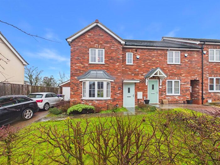 3 Bedroom End Of Terrace House For Sale In Ticklepenny Drive, Louth, LN11