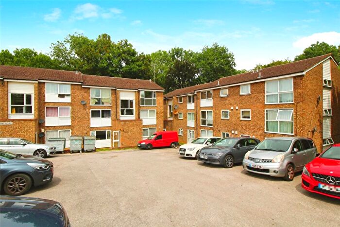 2 Bedroom Flat For Sale In Ashby Court, Hemel Hempstead, Hertfordshire, HP2
