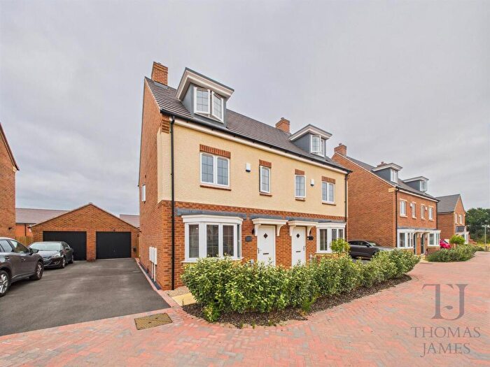 3 Bedroom Semi-Detached House For Sale In Daisy Court, Ruddington, NG11