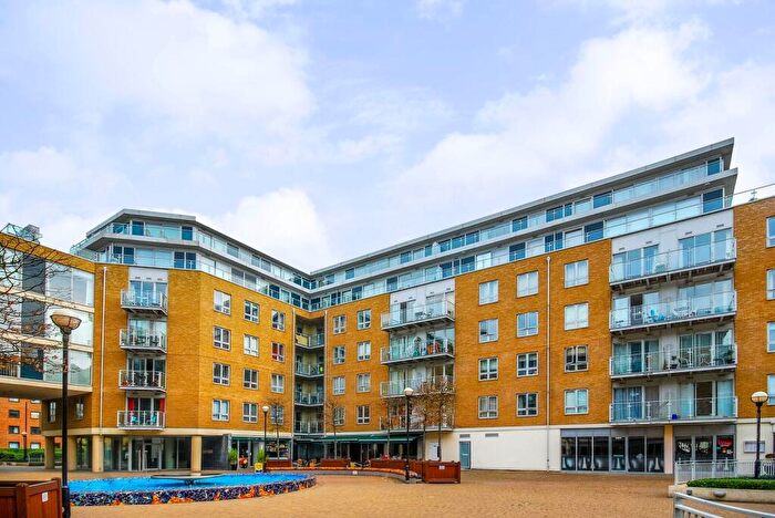 1 Bedroom Flat For Sale In Narrow Street, Limehouse, London, E14