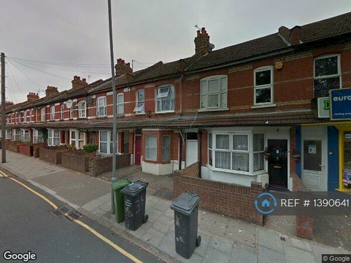4 Bedroom Terraced House To Rent In Dallow Road, Luton, LU1
