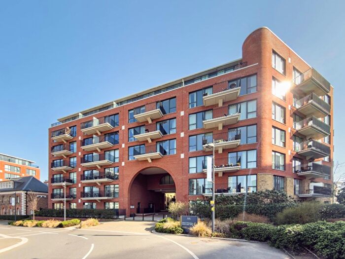 2 Bedroom Flat To Rent In Thunderer Walk, London, SE18