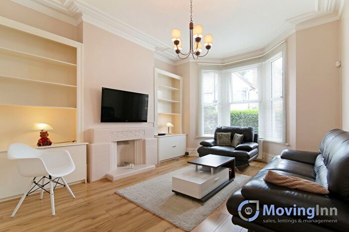 2 Bedroom Maisonette To Rent In Maplestead Road, Brixton Hill, SW2