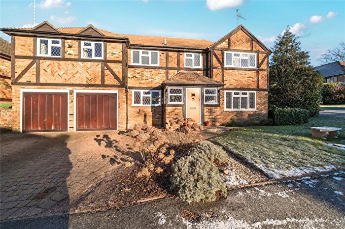 5 Bedroom Detached House To Rent In Leycester Close, Windlesham, Surrey, GU20