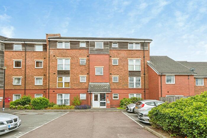 2 Bedroom Flat For Sale In Yersin Court, Swindon, SN1