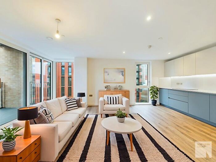 1 Bedroom Apartment To Rent In Block A :: The Railings, M5