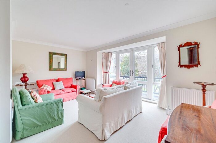 3 Bedroom Detached House To Rent In Cheryls Close, London, SW6