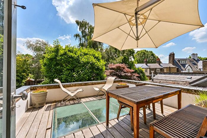 3 Bedroom Terraced House For Sale In Kew Road, Richmond, TW9