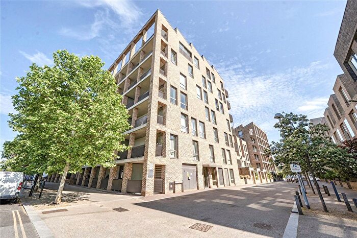 1 Bedroom Flat For Sale In Boaters Avenue, Brentford, TW8