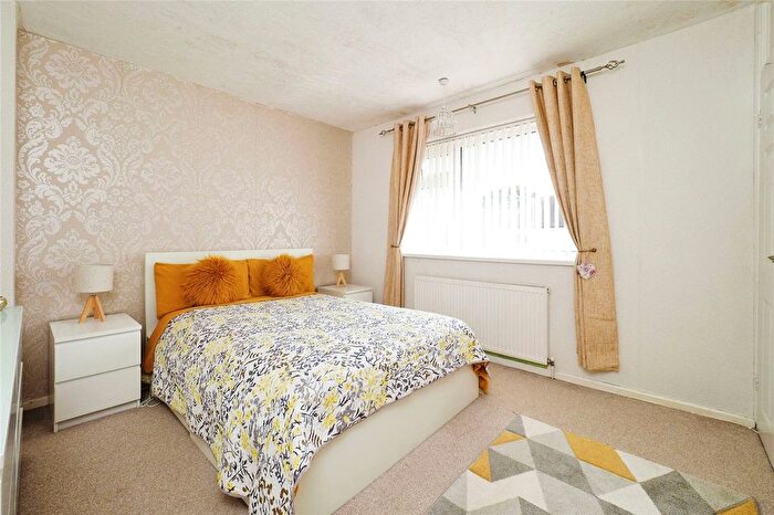 3 Bedroom Terraced House For Sale In Fingal Close, Clifton, Nottingham, NG11